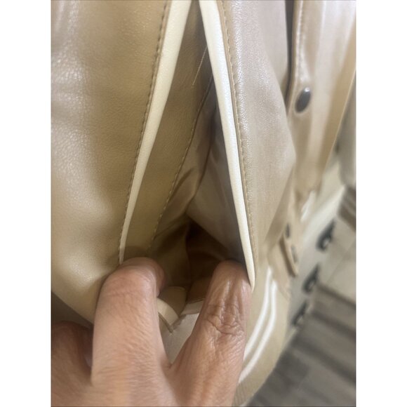 True Religion Varsity Patch Bomber Jacket Men Two Tone Beige/White SIZE Medium - Picture 4 of 13